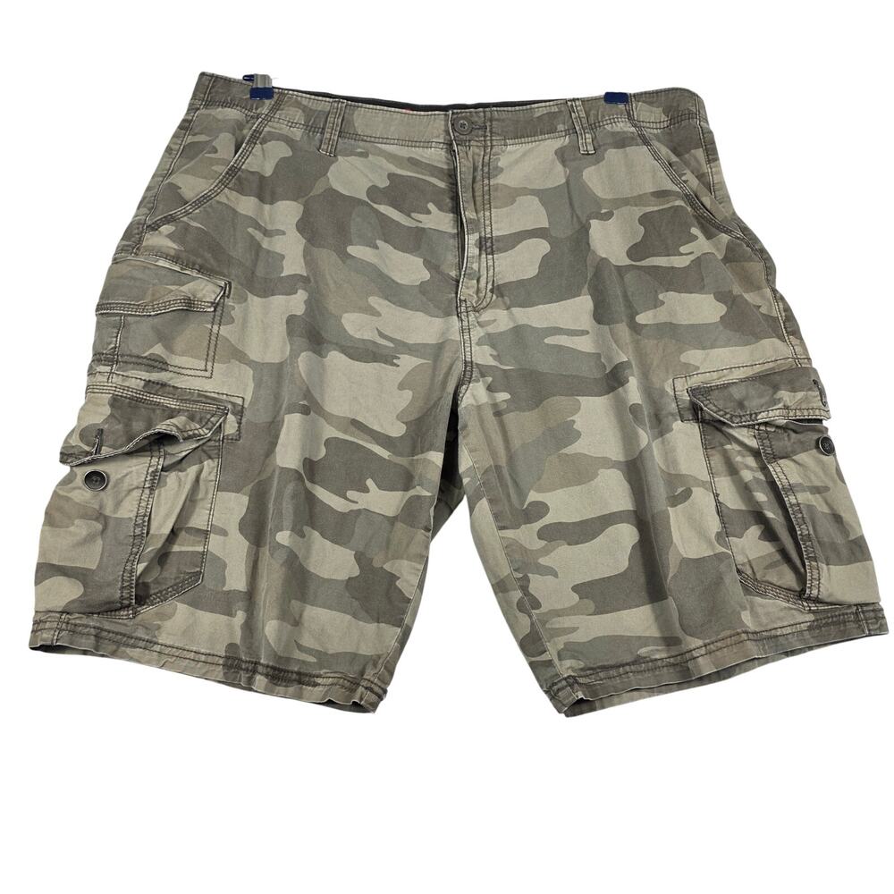 Men's Iron Flex Green Camo Cargo Shorts